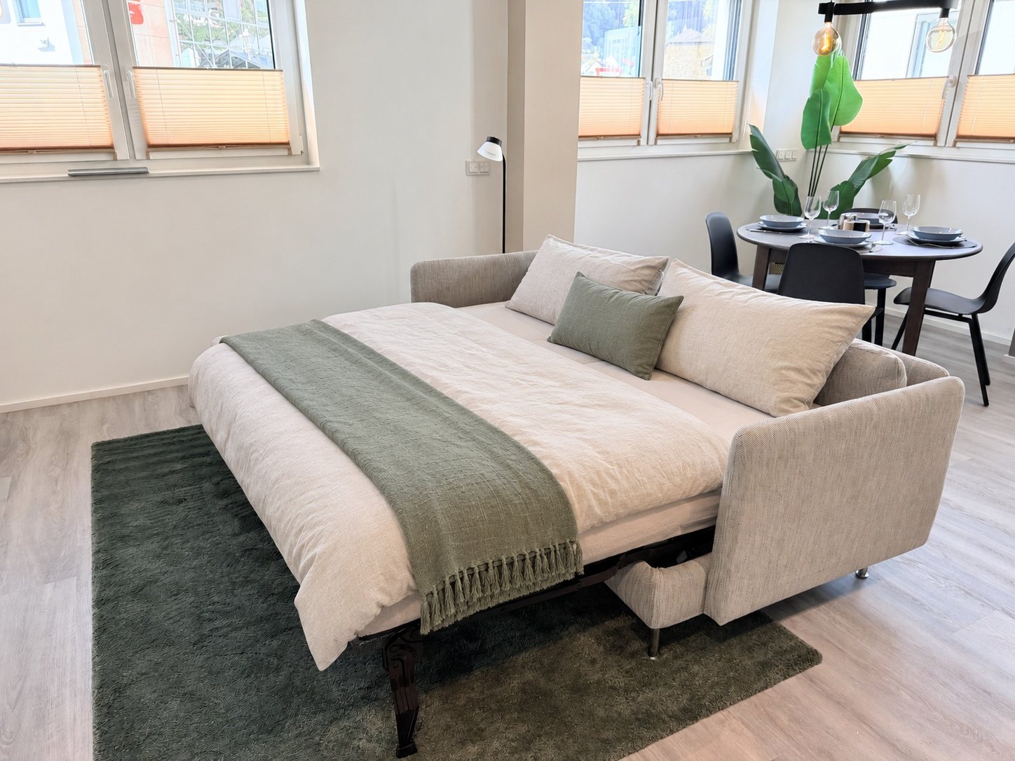 Apartment 1 Kordel – Schlafsofa ausgezogen und bezogen