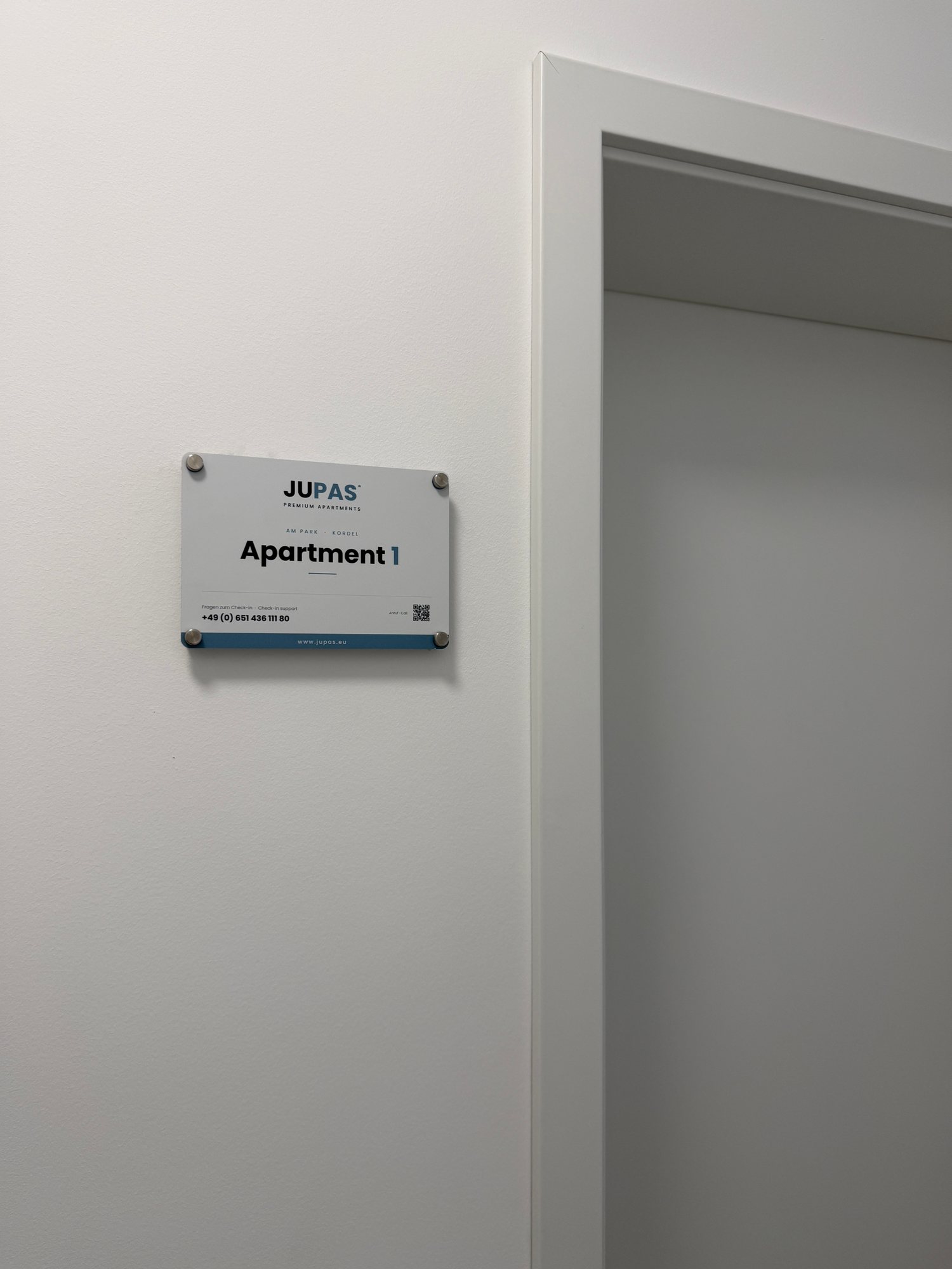Apartmenthaus am Park · Ap. 1 – Wohnungstür