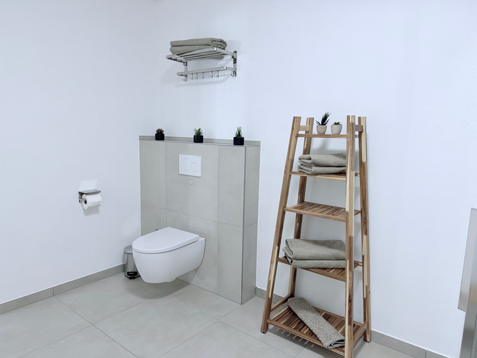 Apartment 2 Kordel – WC mit Handtuchregal