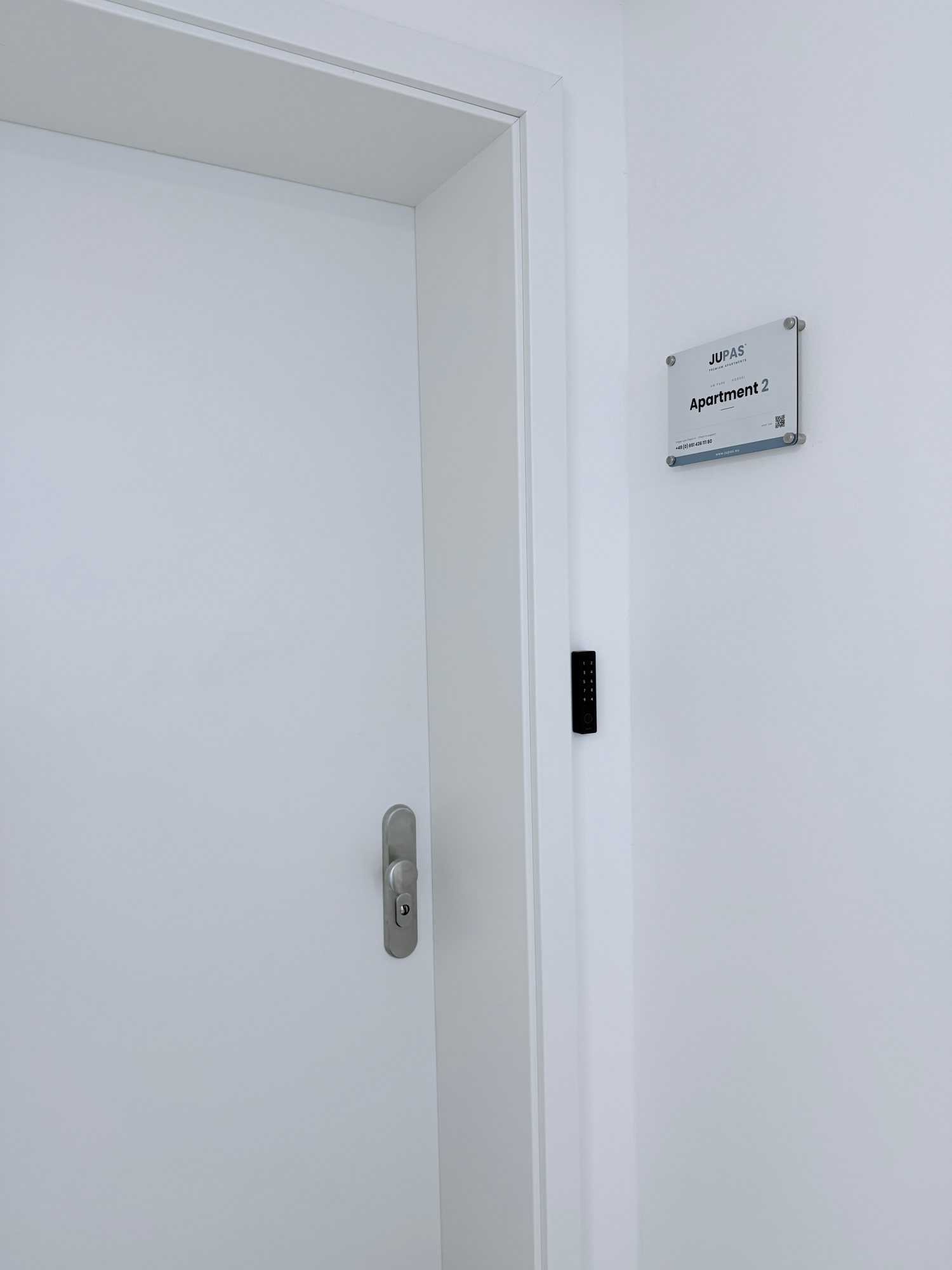 Apartmenthaus am Park · Ap. 2 – Wohnungstür