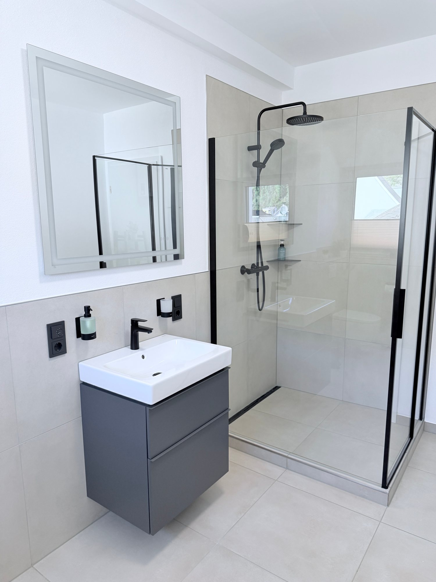 Apartment 5 Kordel – Waschtisch und Dusche