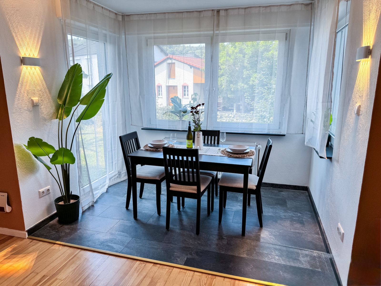 Saar Home Photo 5